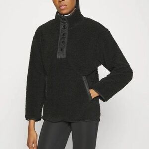NWOT Athleta Cozy Sherpa Snap Sweatshirt Black size Small